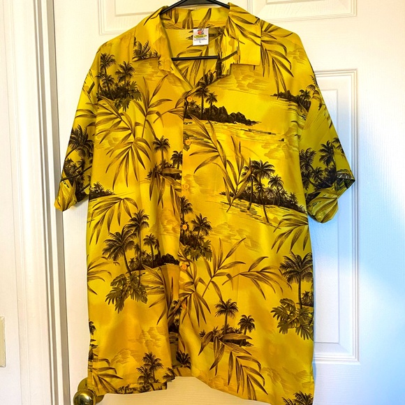 Rima Beach World Other - Men’s Large - Yellow Hawaiian shirt from Mexico!